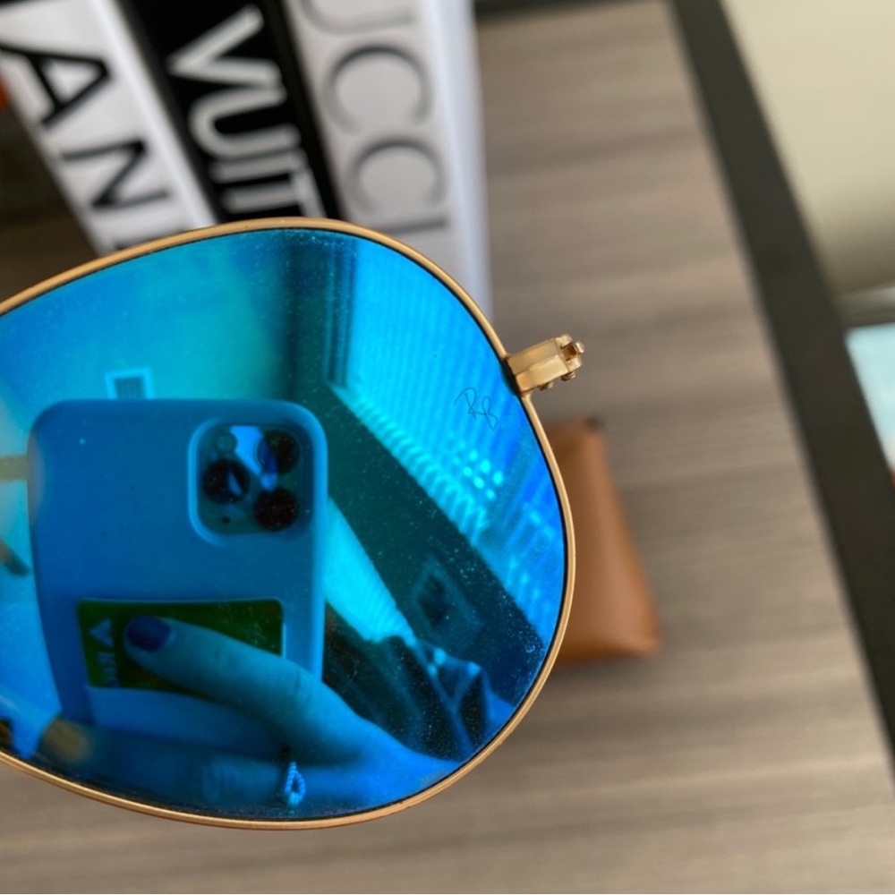 Ray-Ban Aviator Sunglasses Gold Frame with Blue Mirrored Lenses - Picture 3 of 5